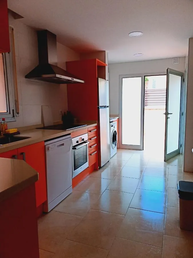 Chalet Amplio Con Jardin Y Zona Barbacoa. Reus Holiday home