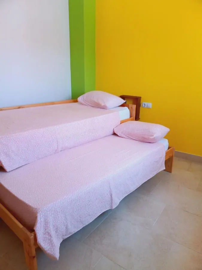 Chalet Amplio Con Jardin Y Zona Barbacoa. Reus Holiday home